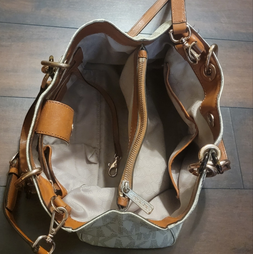 Michael Kors Cynthia MK Signature Satchel Shoulder Bag - Picture 5 of 6